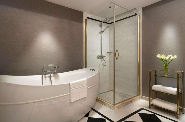 Bathroom 4, Rixos Pera Istanbul - Nickelodeon Play Access, Beyoğlu
