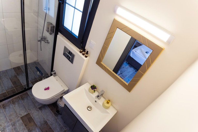Bathroom 4, JULIETOTEL, Çeşme