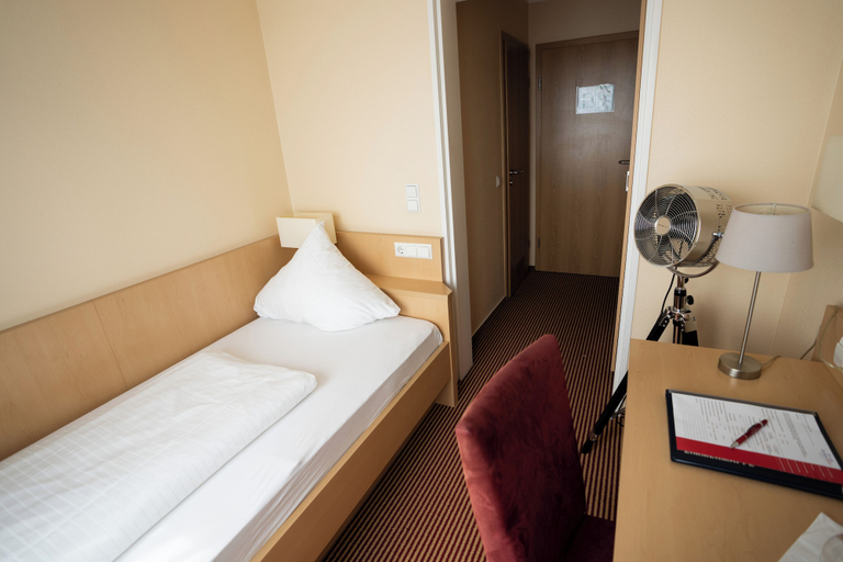 Bedroom 4, Europa Hotel, Ortenaukreis
