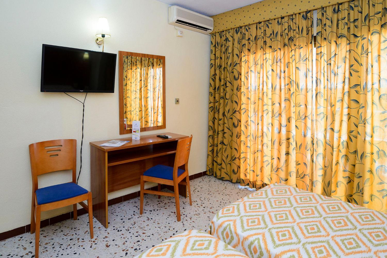 Bedroom 3, Hotel Mareny Benidorm, Alicante