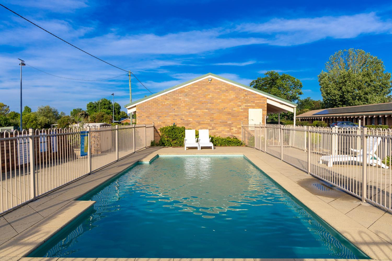 Sport & Beauty 5, All Travellers Motor Inn, Warrumbungle Shire