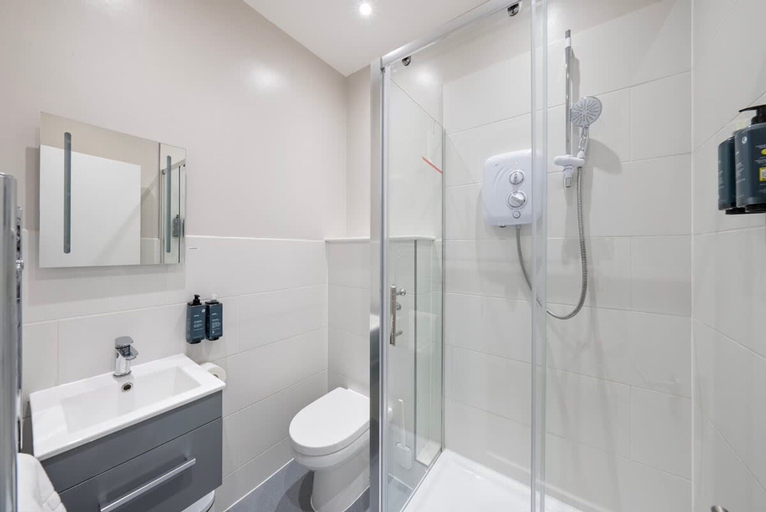 Room 2, New Spacious Studio in Old St, London