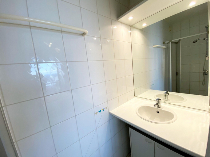 Bathroom 3, Apartment Nieuwpoort Near Sandy Beaches, West-Vlaanderen