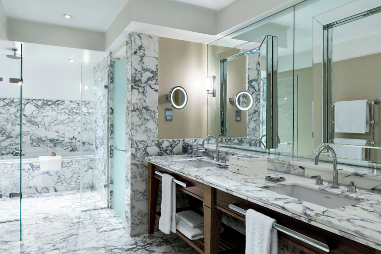 Bathroom 4, St. Pancras London, Autograph Collection ®, London