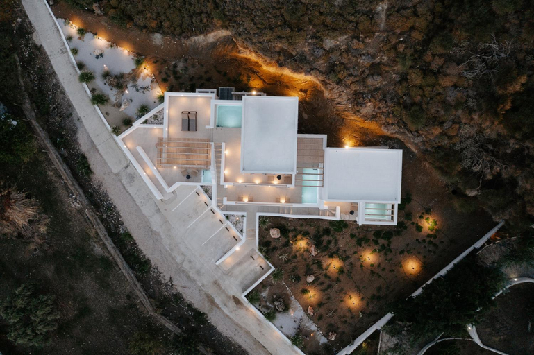Others 1, Pnoes Skyros, Central Greece