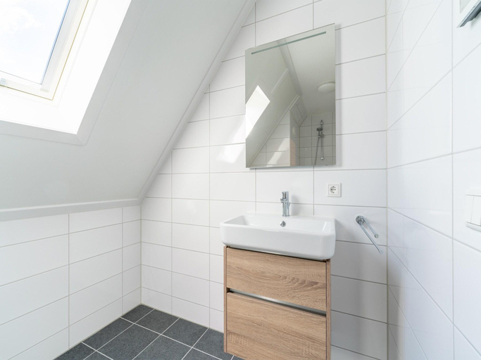 Others 2, Luxe Stay with Sauna Garden, Tholen