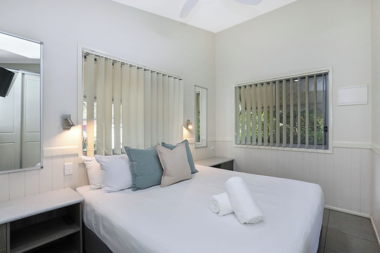 Bedroom 3, Reflections Moonee Beach - Holiday Park, Coffs Harbour - Pt A