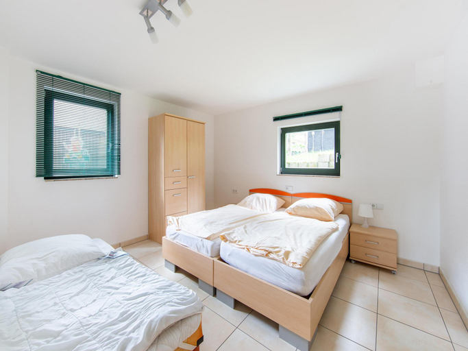 Others 4, Holiday Home with Terrace, Hildburghausen