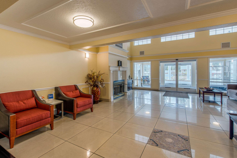 Public Area 3, Comfort Inn Mount Shasta Area, Siskiyou