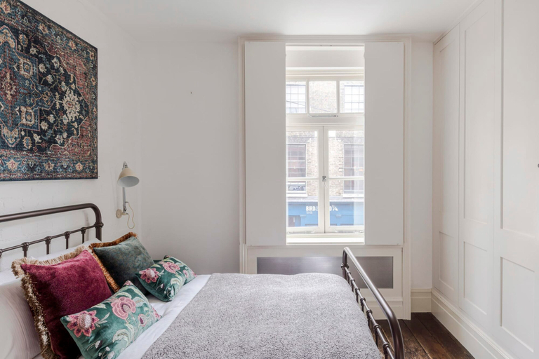 Room 2, A Starry Starry Night - Borough - by Frankie Says, London