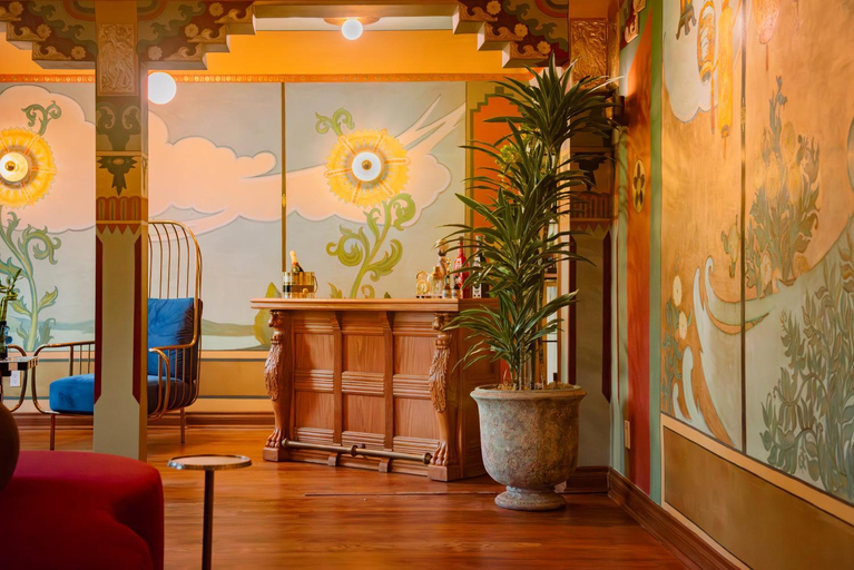Public Area 3, The Nirvana Apartment Hotel, Los Angeles
