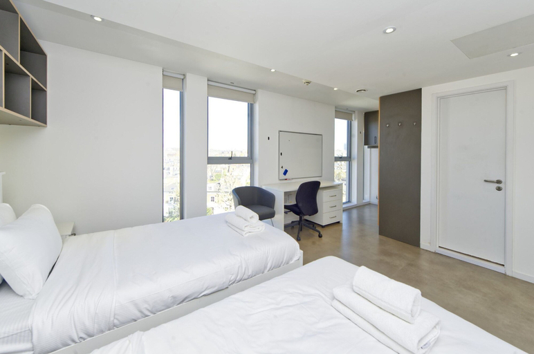 Room 4, Modern-style Student Studio in London, London