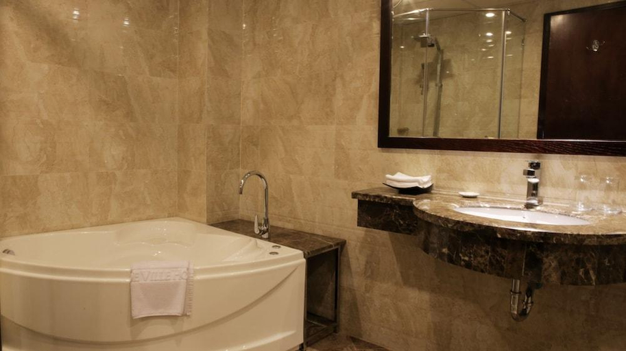 Bathroom 4, Hanoi Babylon Grand Hotel & Spa, Ba Đình