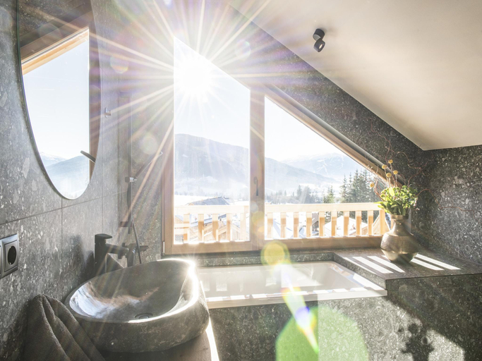 Bathroom 5, Cosy chalet in Wolting with natural swimming pond, Tamsweg