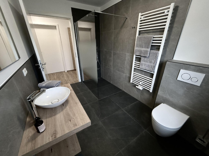 Bathroom, WeberHof Appartements, Spree-Neiße