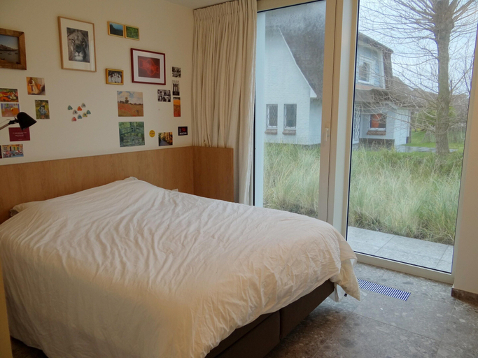Bedroom 3, Apartment in Nieuwpoort by Beach, West-Vlaanderen