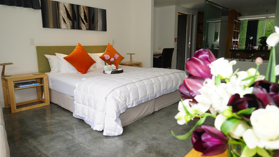 Bedroom 2, The Arrow Hotel, Queenstown-Lakes