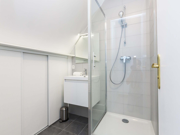 Bathroom, Apartment in Tregastel near Brittany Beach, Côtes-d'Armor