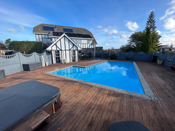 Sport & Beauty 5, Tudor Manor Bed & Breakfast, Kapiti Coast