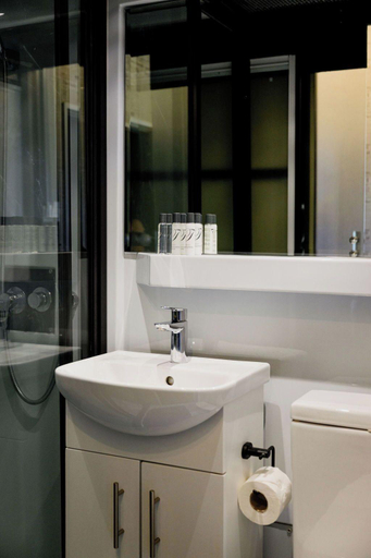 Bathroom 5, Cargo88 Hotel, Lusaka