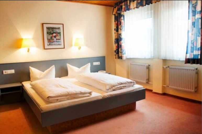 Bedroom 2, Hotel Sonnenblick, Lichtenfels