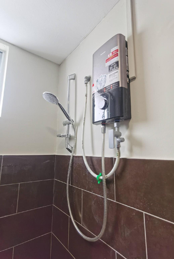 Bathroom 2, Mahkota Cheras 3R 2parking 8pax Comfy Sofa&Bed, Hulu Langat
