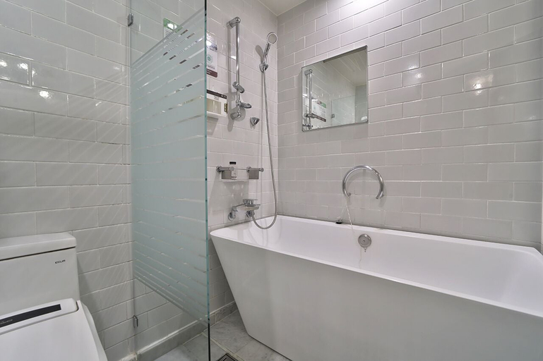 Bathroom 7