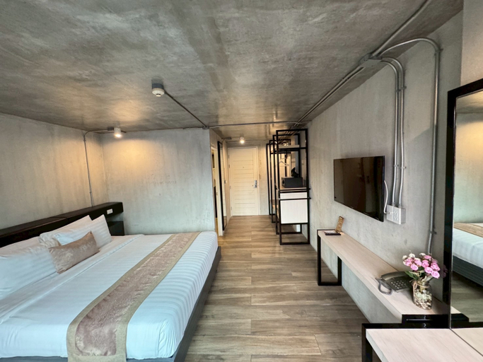 Others 3, Aspira Central Patong, Phuket Island