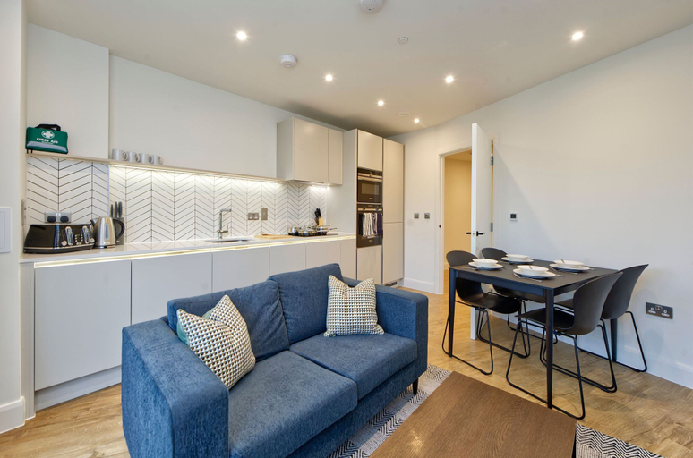 Room 3, Brand-new Two-bedroom Flat in Colindale, London