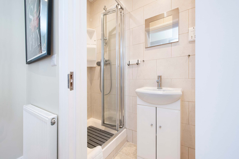 Room 4, So Glamourous Pad - Fitzrovia - by Frankie Says, London