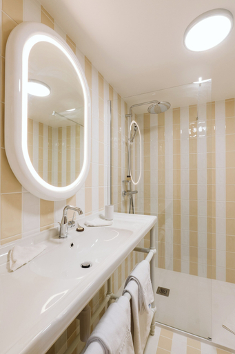 Bathroom 4, Boutique Hotel Engadinerhof – A Home for Generation, Maloja