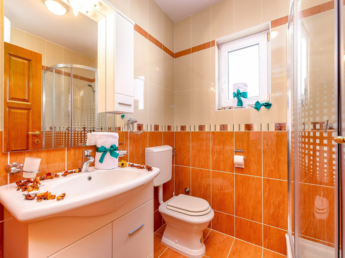 Bathroom, Charming Countryside Escape, Crikvenica