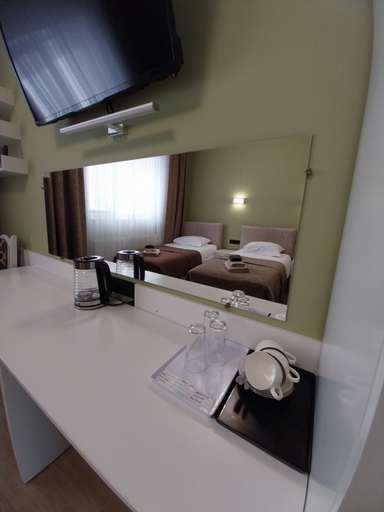 Bedroom 2, Hotel Korona, Iurïvs'kyi