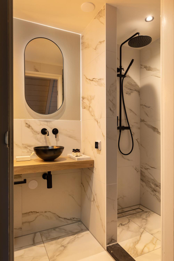 Bathroom 3, The River Suites, Deventer