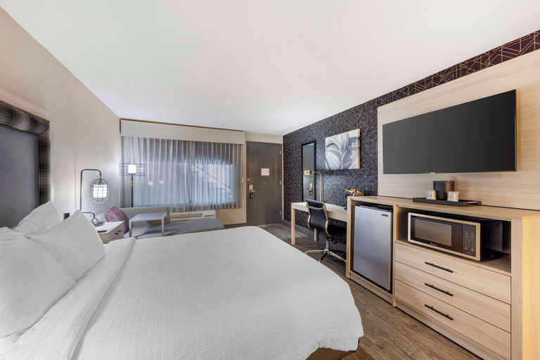 Bedroom 4, Aiden by Best Western South Reno, Washoe
