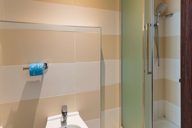 Bathroom 13