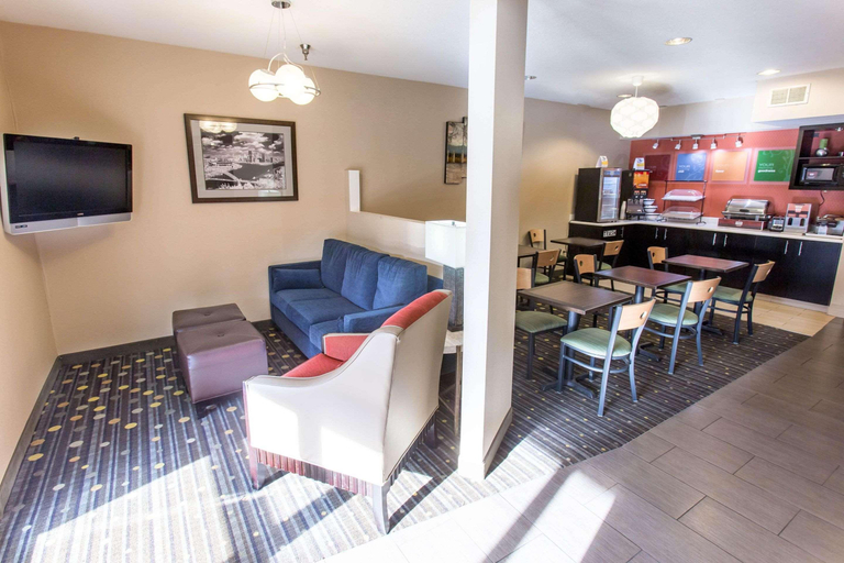 Food & Drinks 5, Comfort Inn Pittsburgh, Allegheny