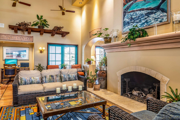 Public Area 2, Quality Suites Downtown San Luis Obispo, San Luis Obispo