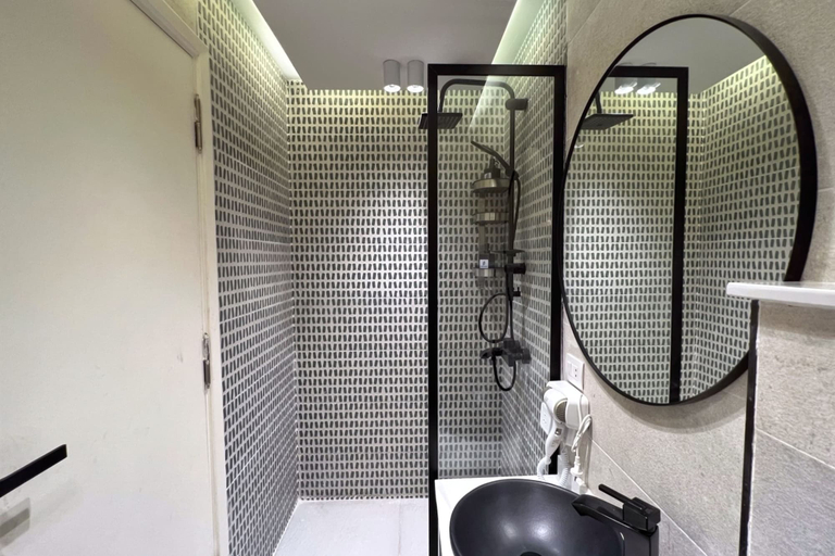Bathroom 4, Xuru Stays I Heliopolis 2 - 5 Min to Airport, An-Nuzhah