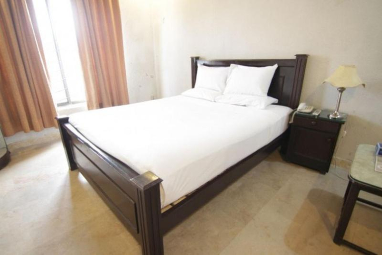 Bedroom, HOTEL THE LESCHANZE, Lahore
