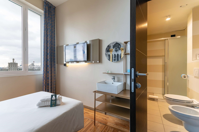 Bathroom 9