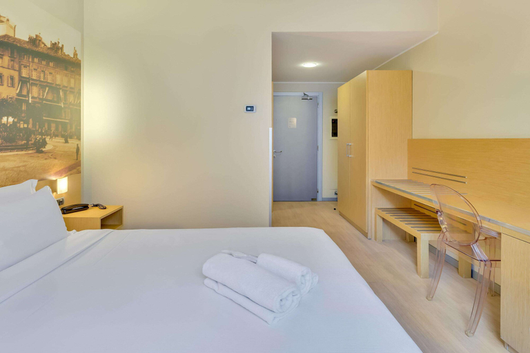 Bedroom 9