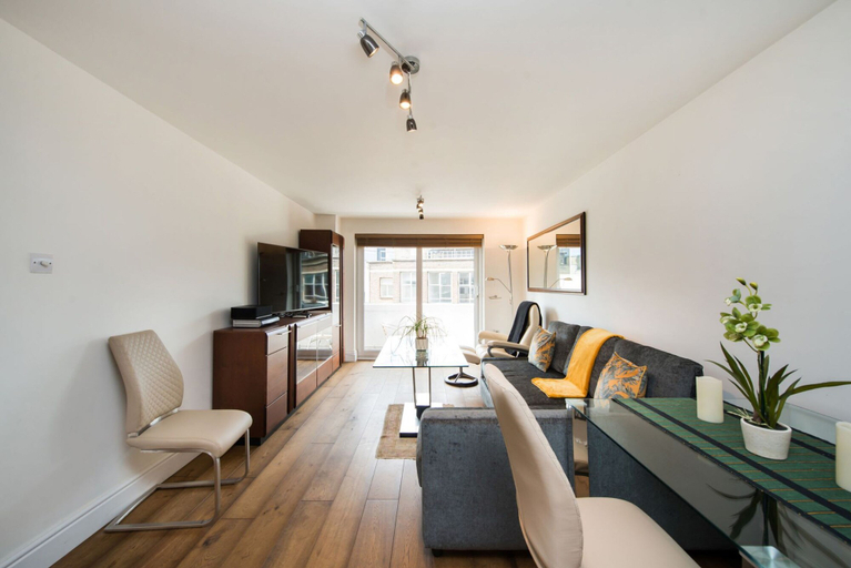 Room 5, Views For Days - Fitzrovia - by Frankie Says, London