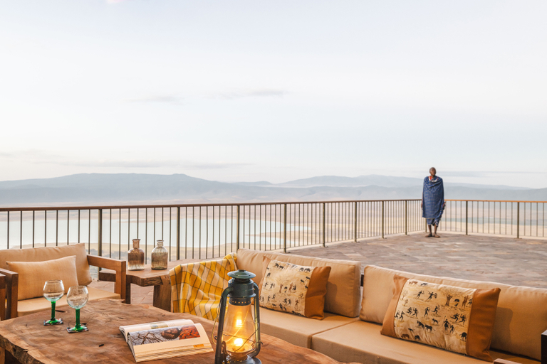 Exterior & Views