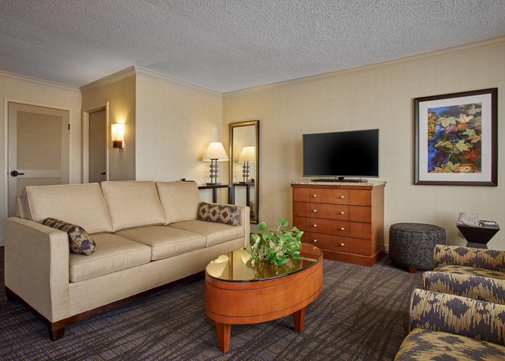 Bedroom 3, Hilton Knoxville, Knox