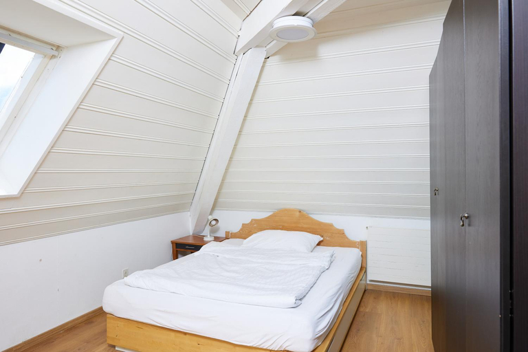 Bedroom 2, Hotel La Balance SELF CHECK-IN, Biel