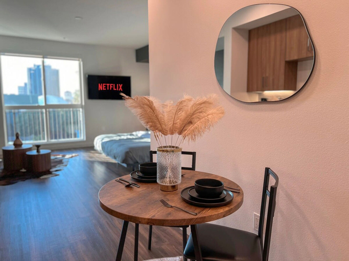 Room 5, Modern Cosmopolitan APT Mid-hollywood Free Parking, Los Angeles