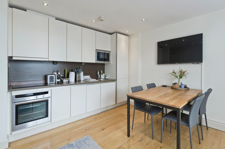 Others 2, 2 Bedroom Apartment - Bayswater, London