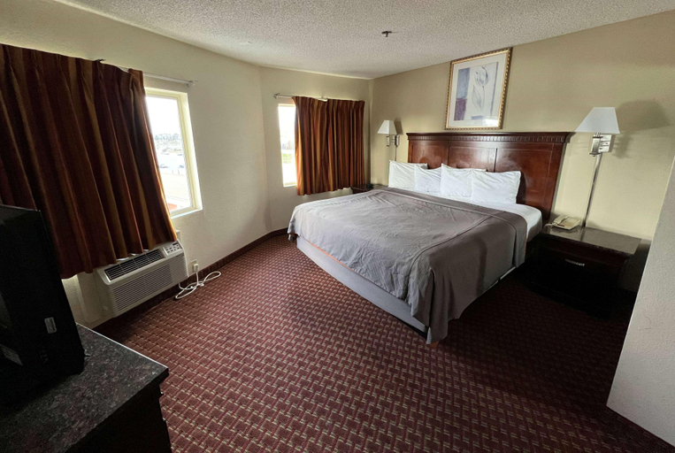 Bedroom 3, Days Inn & Suites by Wyndham Rancho Cordova, Sacramento