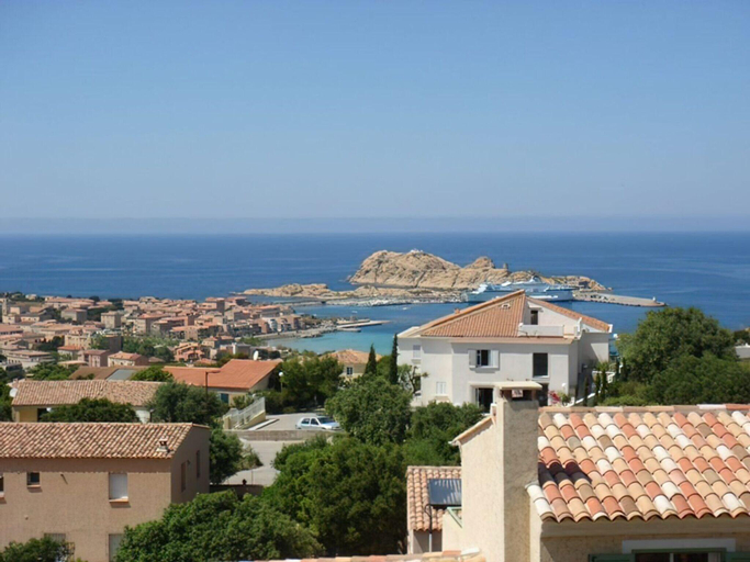 Others 3, Superb villa with sea view and private pool, Haute-Corse